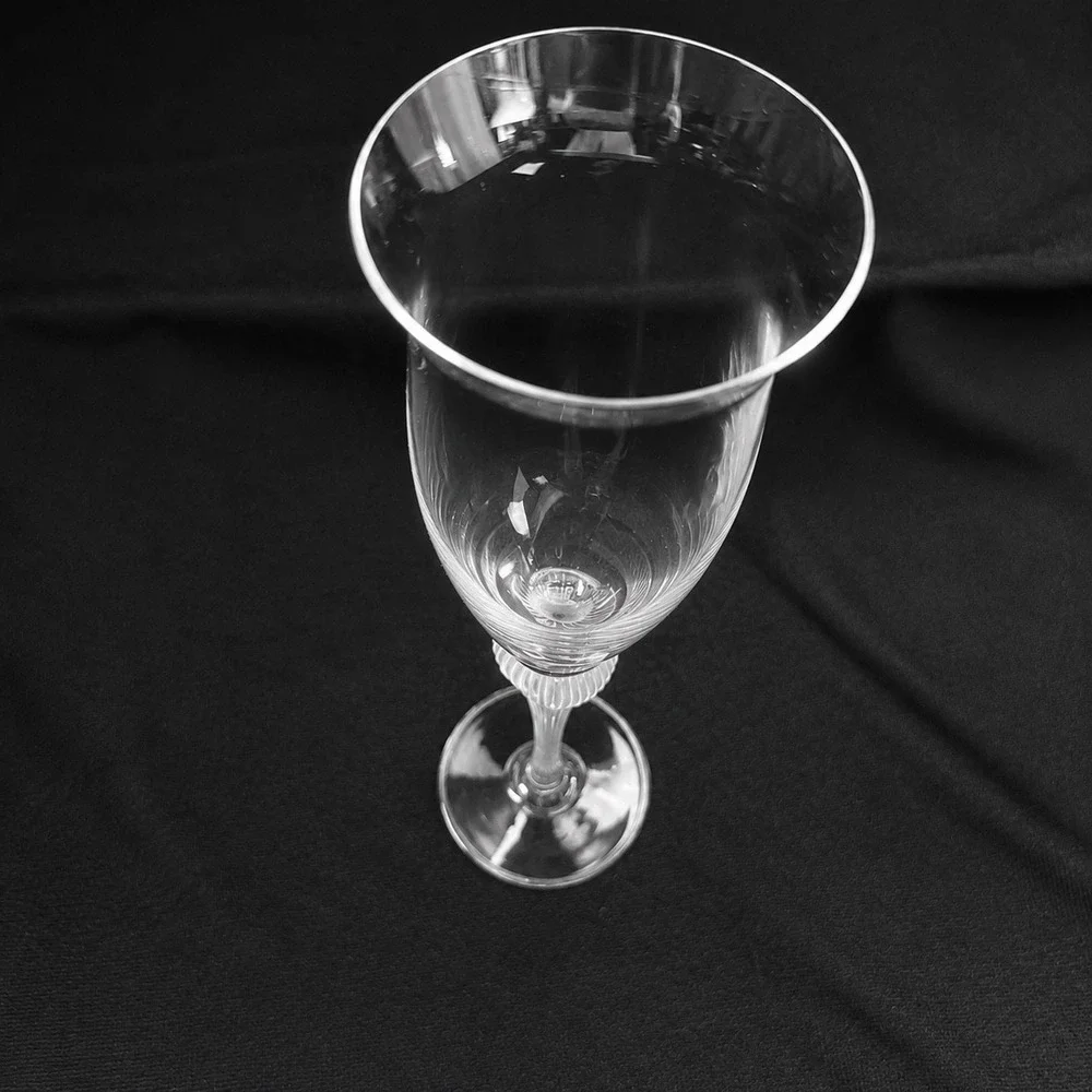 Mikasa Seamist Clear Frosted‎ Ribbed Stem Champagne Flutes Set of 2 Crystal 9.5